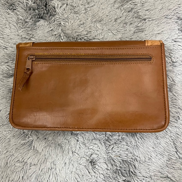 Wallet/Crossbody - Picture 6 of 6